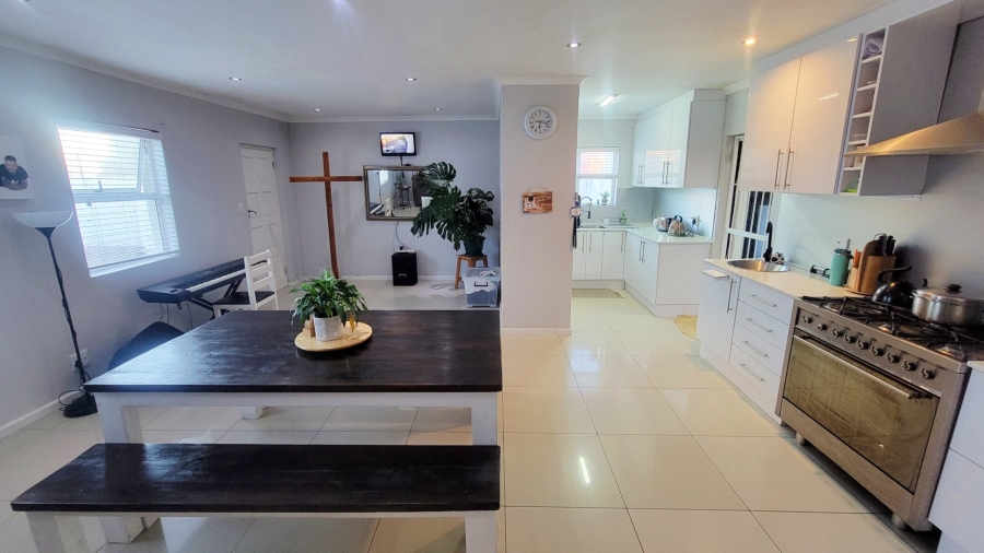 3 Bedroom Property for Sale in Strandfontein Western Cape